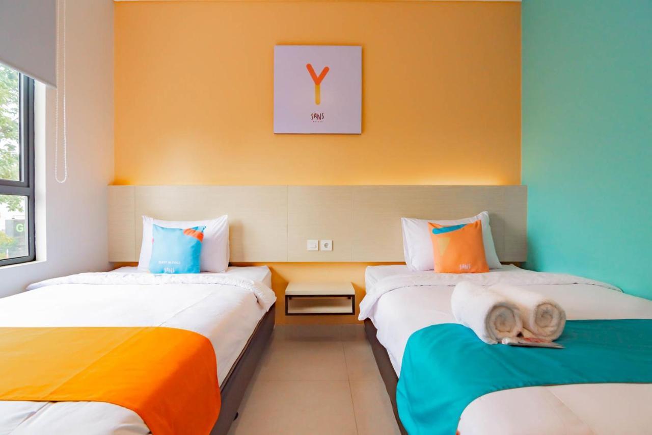Sans Hotel Alexander Bandung Buitenkant foto